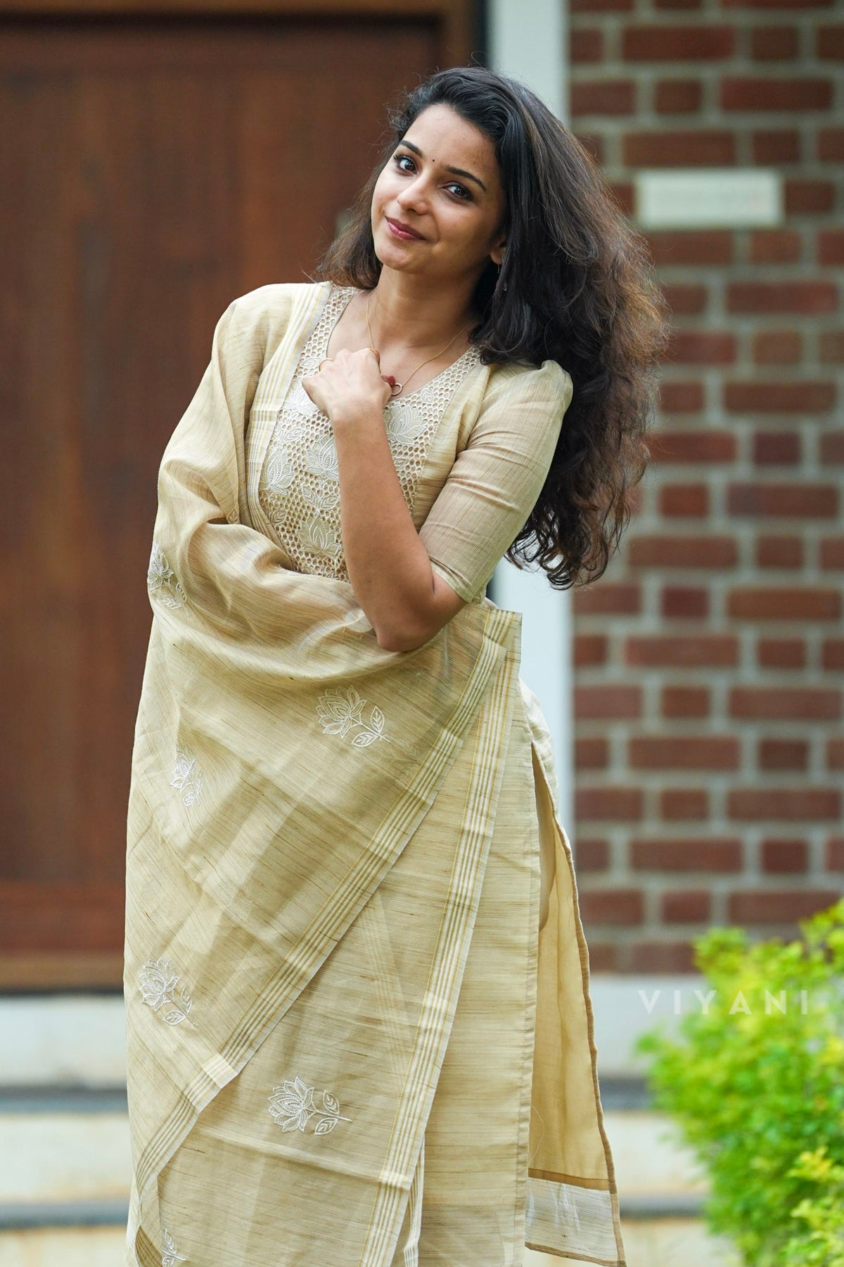 Aura Lotus - Beige Chanderi 3 Piece Set