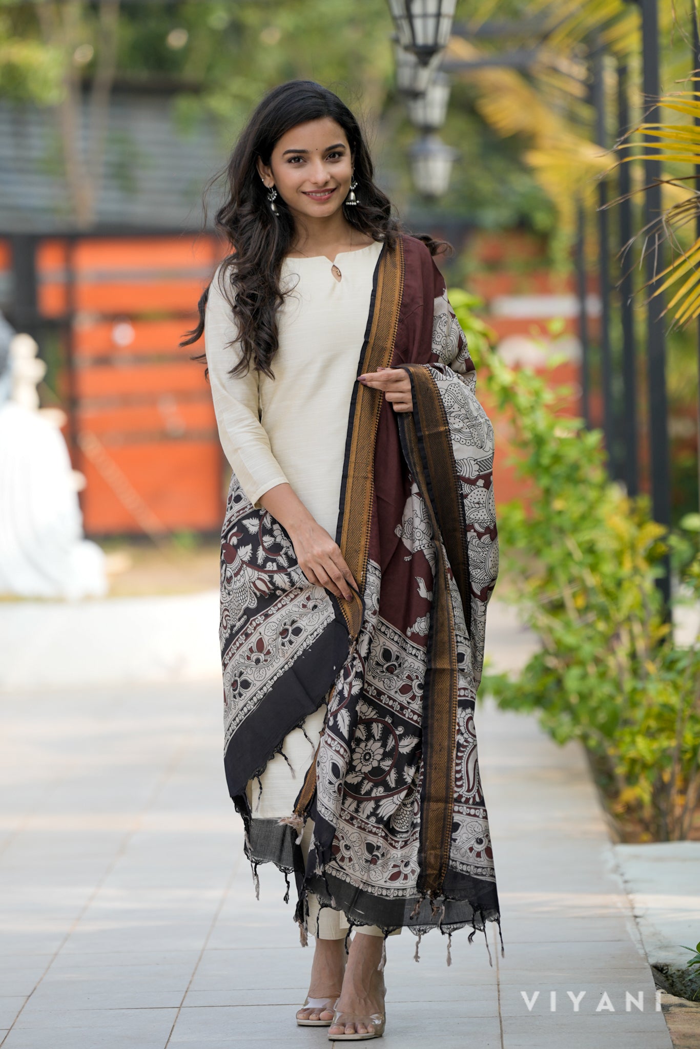 Kamali Co-ord with Chennuri Dupatta - Ivory